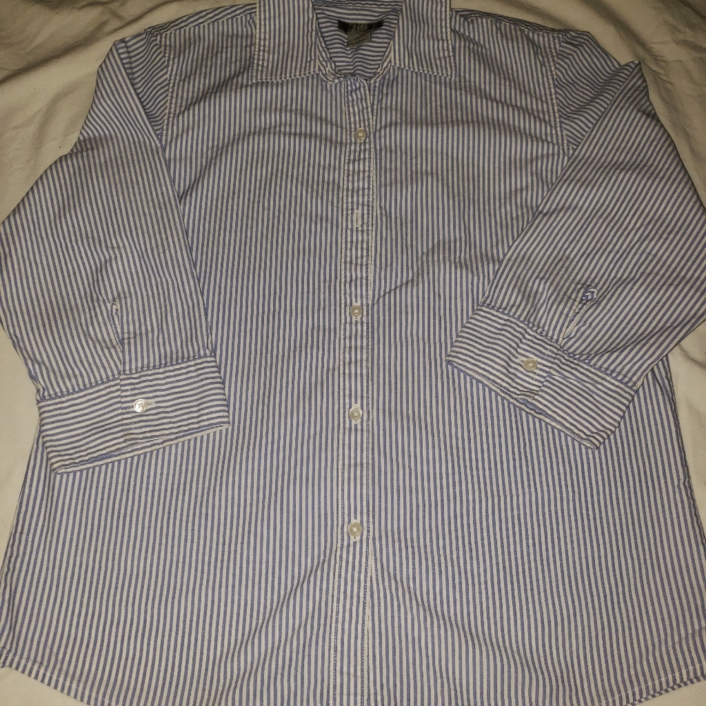 Botton down shirt